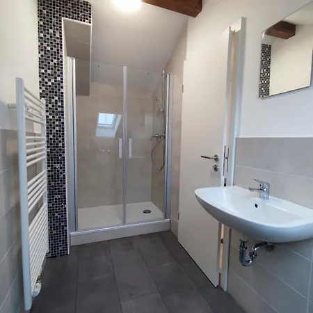 Διαμέρισμα Monter24- Kh01 Grosses Apartment, Monteur Wohnung, 5 Personen, 3 Schlafzimmer, Parkplatz Bad Kreuznach
